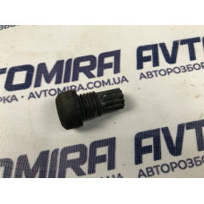 Отбойник крышки багажника Opel Zafira B 2005-2011 13212251